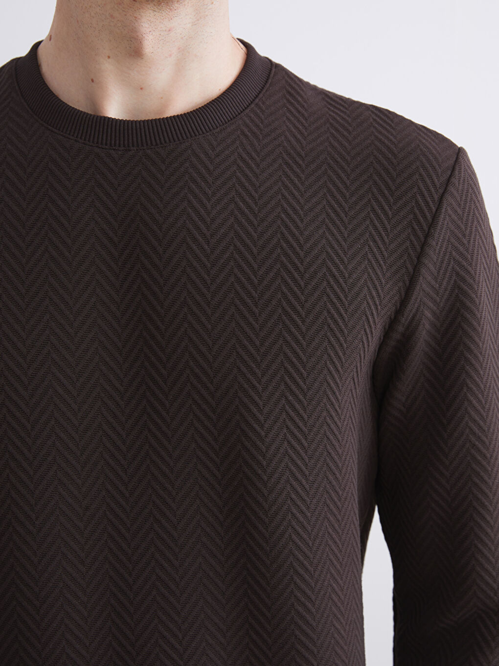 მრგვალი საყელო მამაკაცის სპორტული ზედა-2