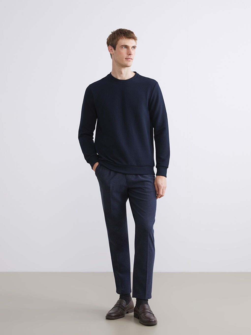 მრგვალი საყელო მამაკაცის სპორტული ზედა-1