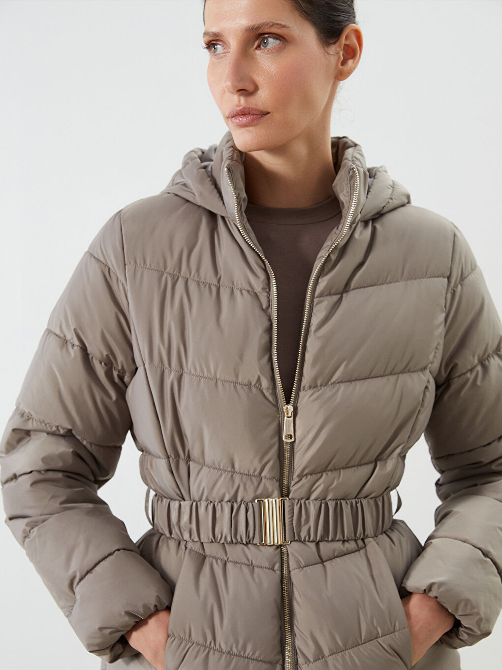 Kahverengi Kapüşonlu Kadın Şişme Mont-3