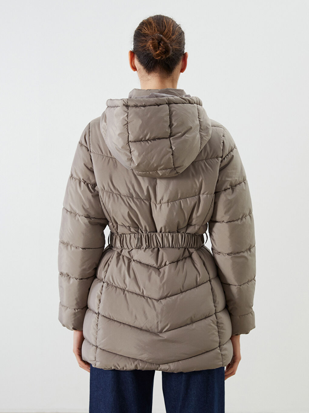 Kahverengi Kapüşonlu Kadın Şişme Mont-4