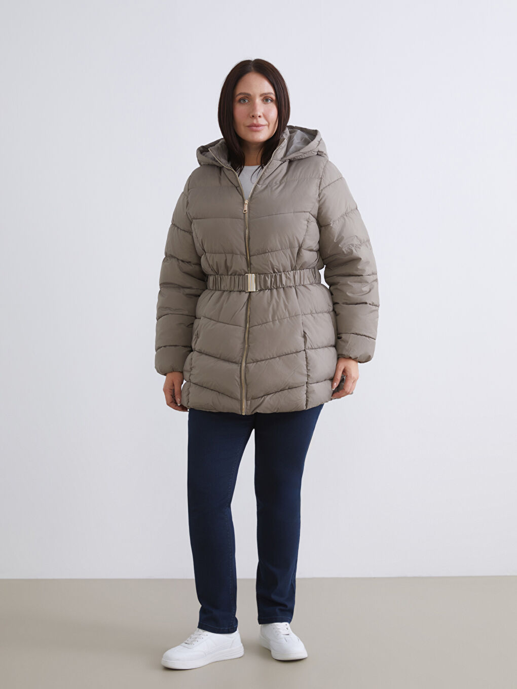 Kahverengi Kapüşonlu Kadın Şişme Mont-5