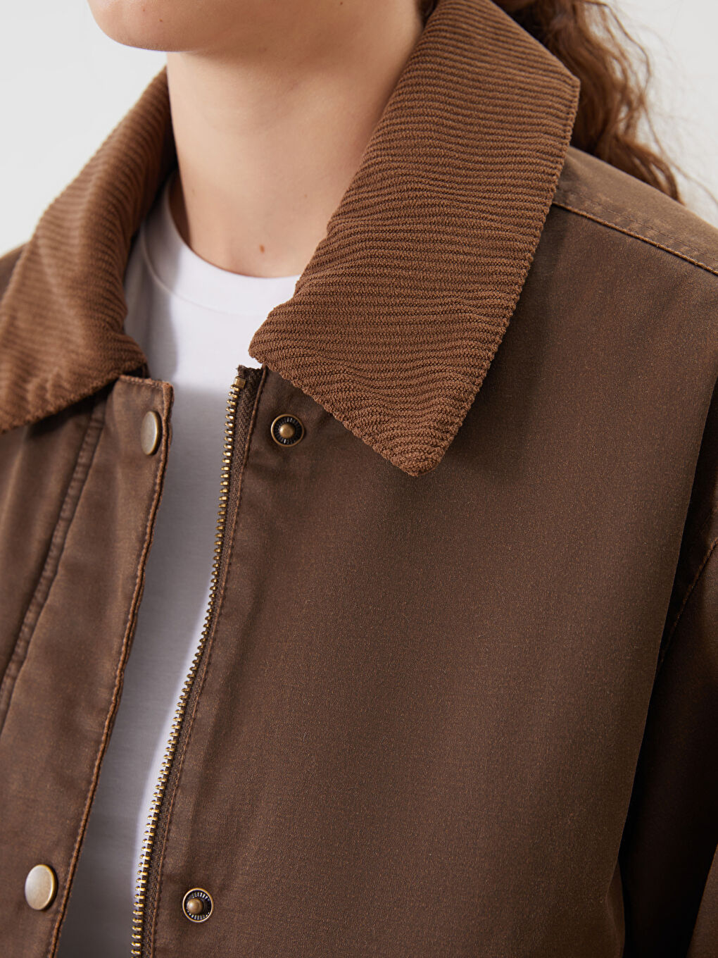 Kahverengi Kadife Yaka Kadın Mont-2