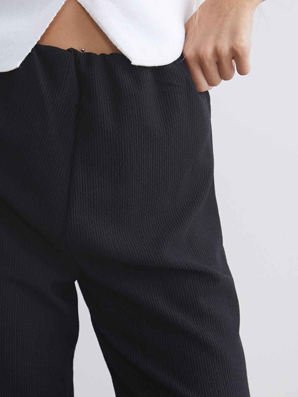 Women's Sweatpants with Elastic Waist-4