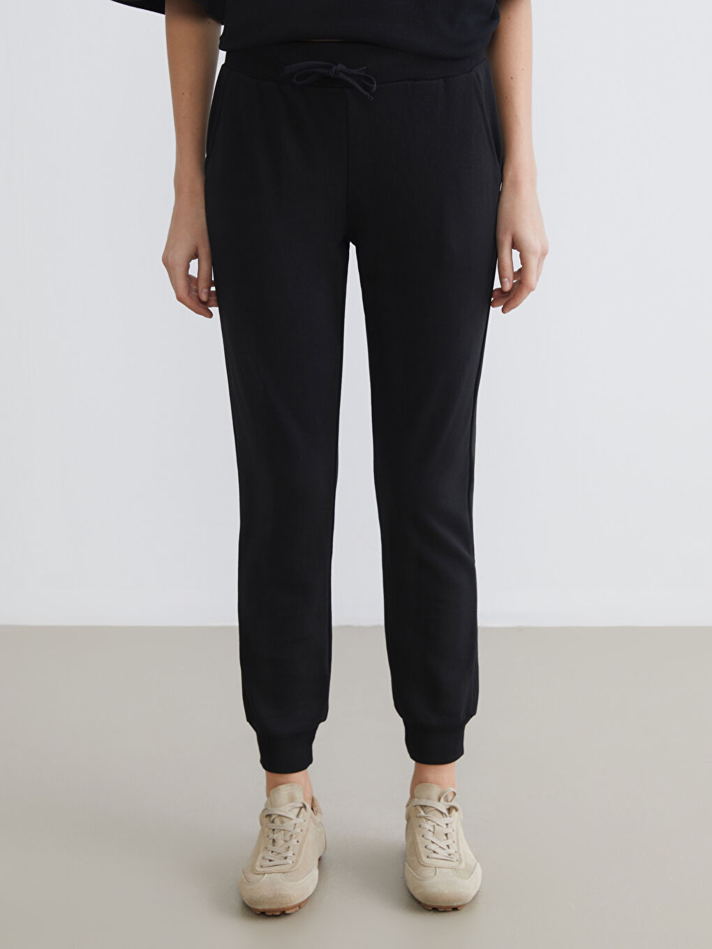 Elasticated Waist Women's Jogger Sweatpants-2