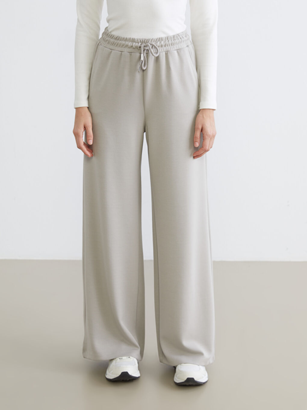 Elasticated Waist Wide Leg Women's Sweatpants-1