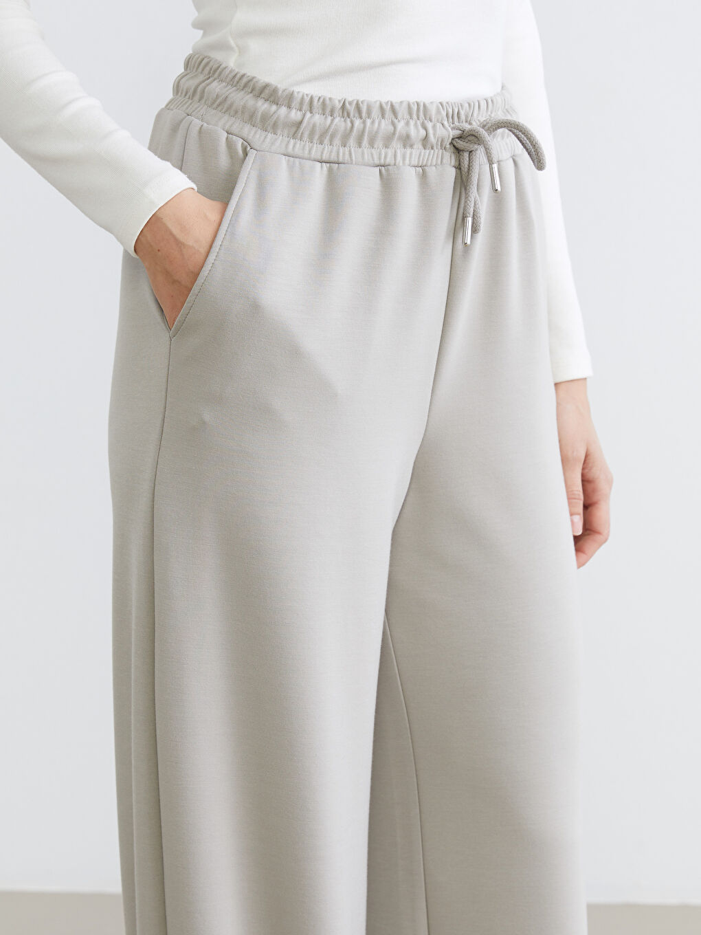 Elasticated Waist Wide Leg Women's Sweatpants-2