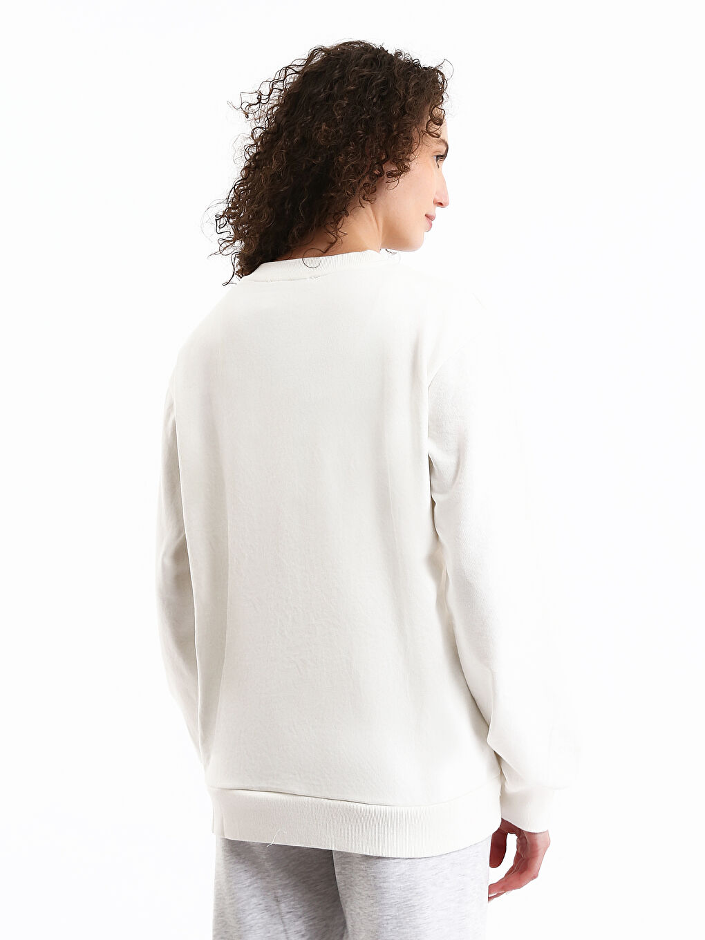 كنزة رياضية واسعة مطبوعة برقبة دائرية للسيدات-8