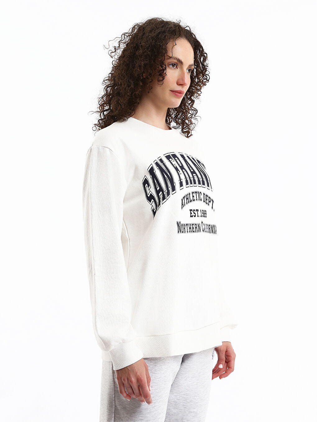 كنزة رياضية واسعة مطبوعة برقبة دائرية للسيدات-6