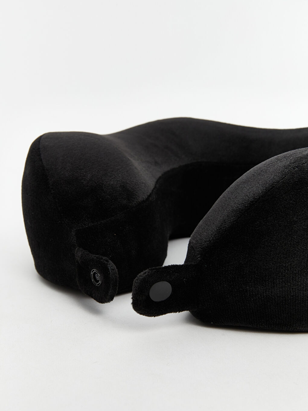 Подушка для шеи с застежкой кнопкой-2