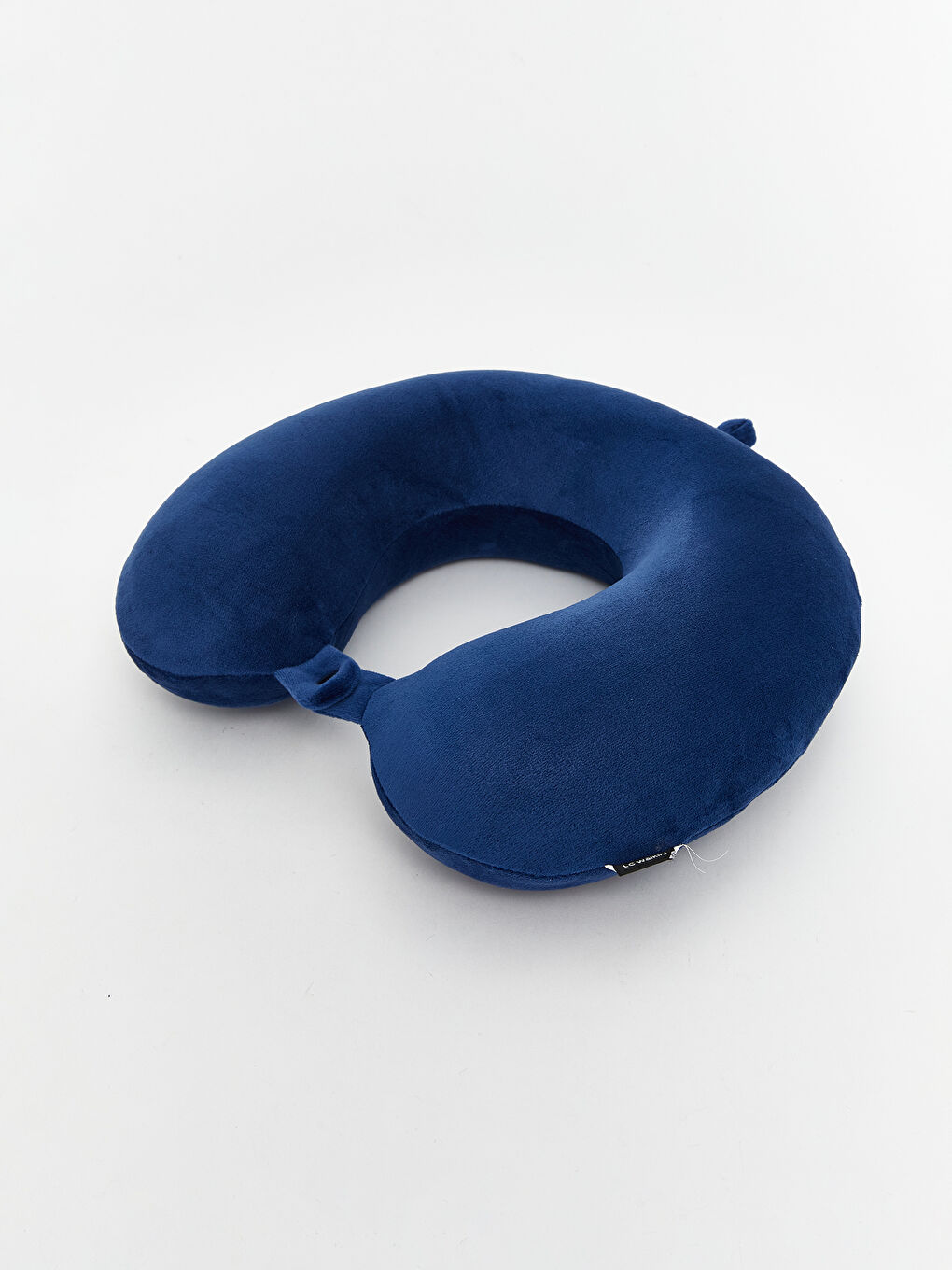 Подушка для шеи с застежкой кнопкой-1