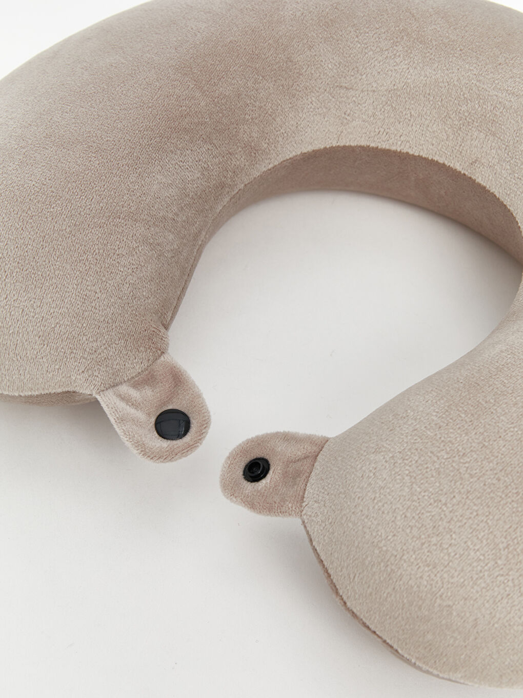 LCW ACCESSORIES Neck Pillow with Snap Closure -W5CH75Z8-EHW