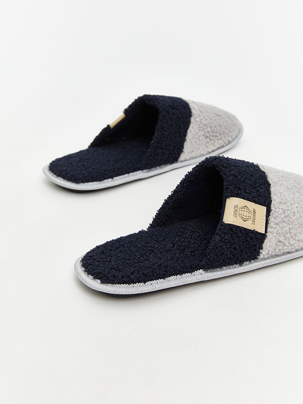 Plush Men's Home Slippers-4