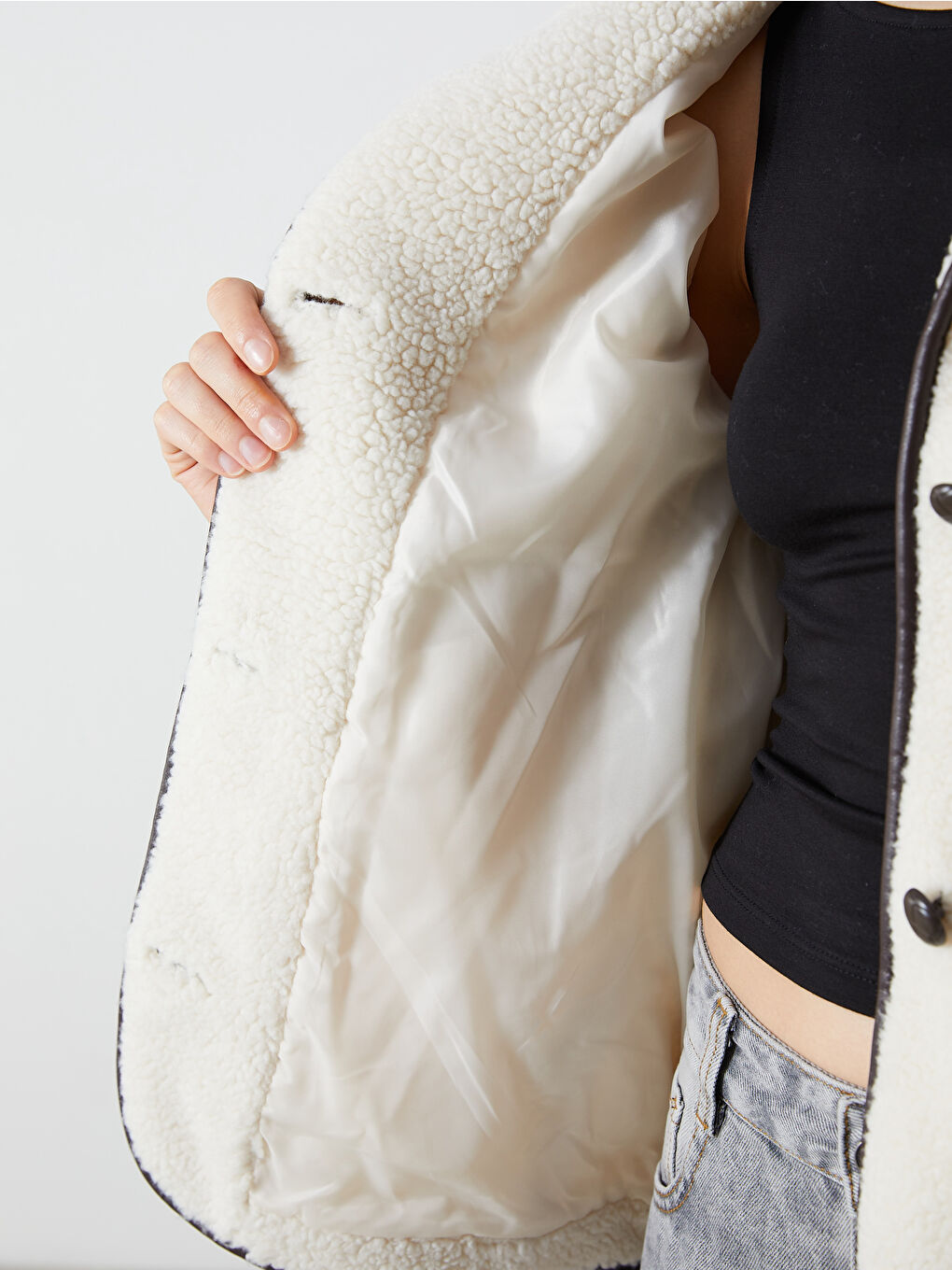 Ekru Ceket Yaka Kadın Pelüş Mont-3
