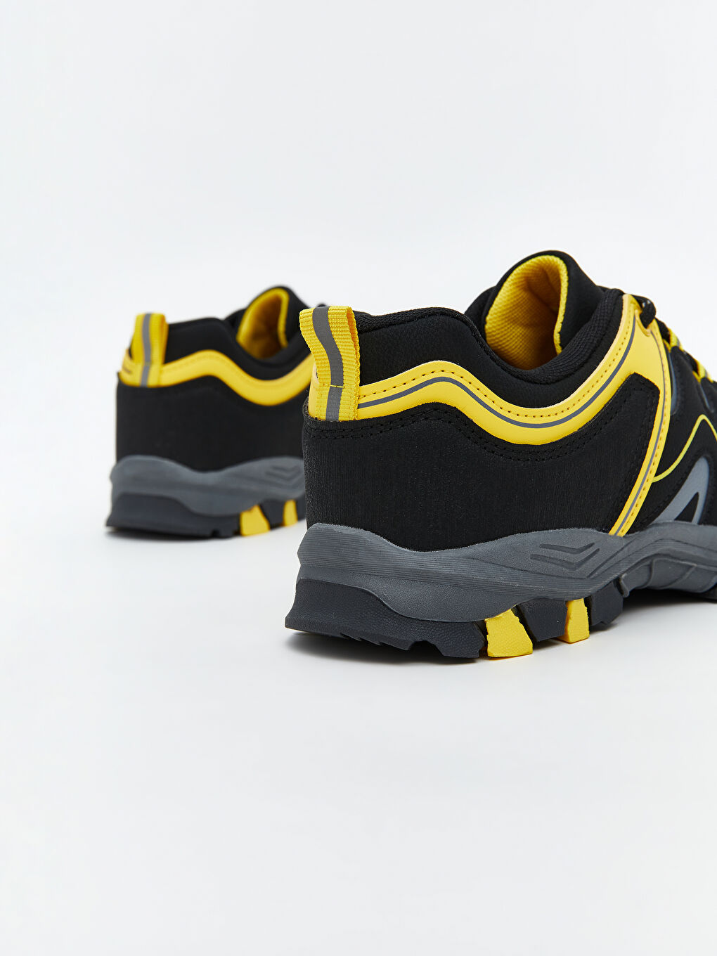 Boy’s Trekking Shoes-4