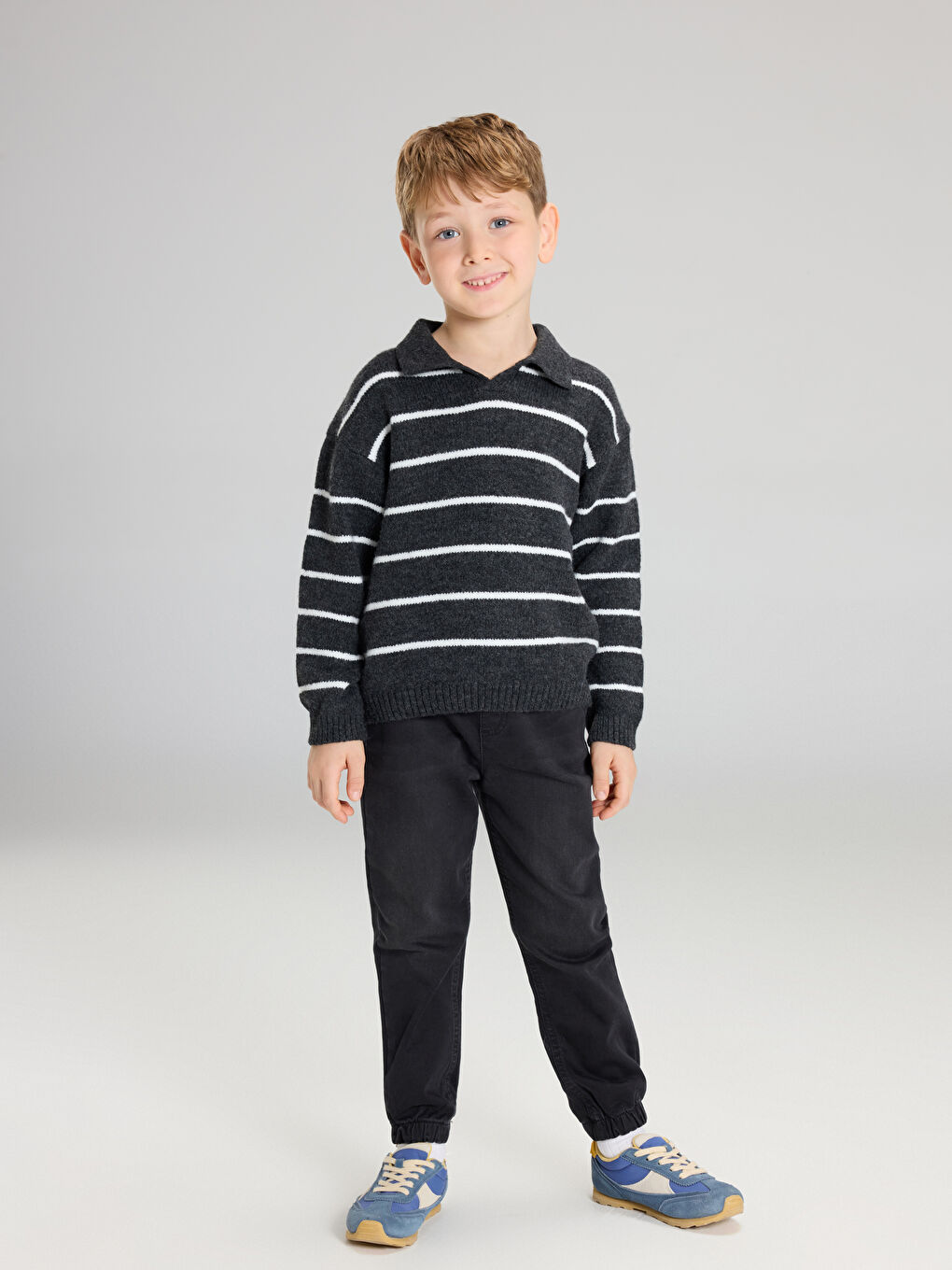 Мальчики Антрацитовый Свитер-1
