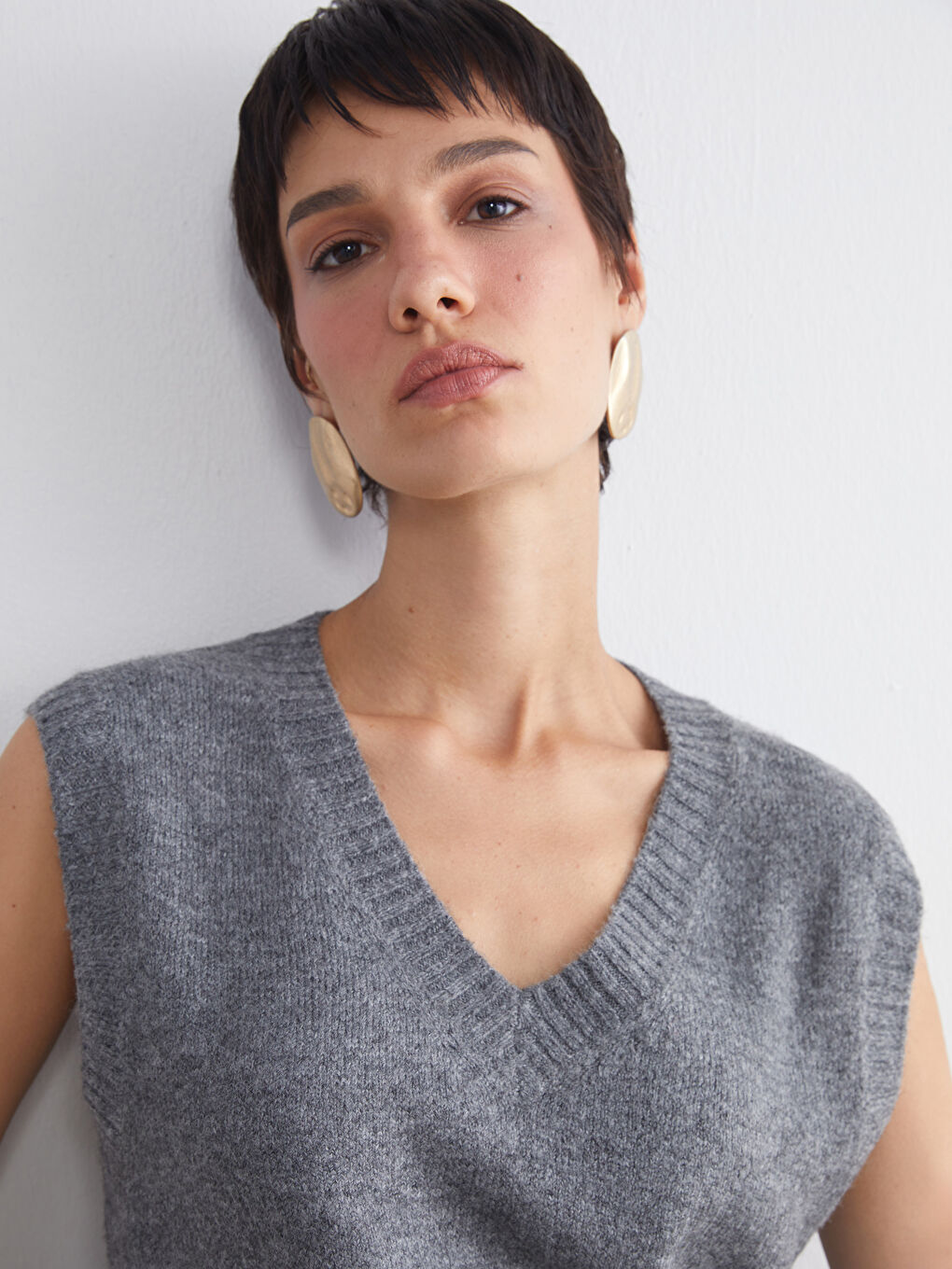 V Neck Women's Knitwear Sweater Vest-2