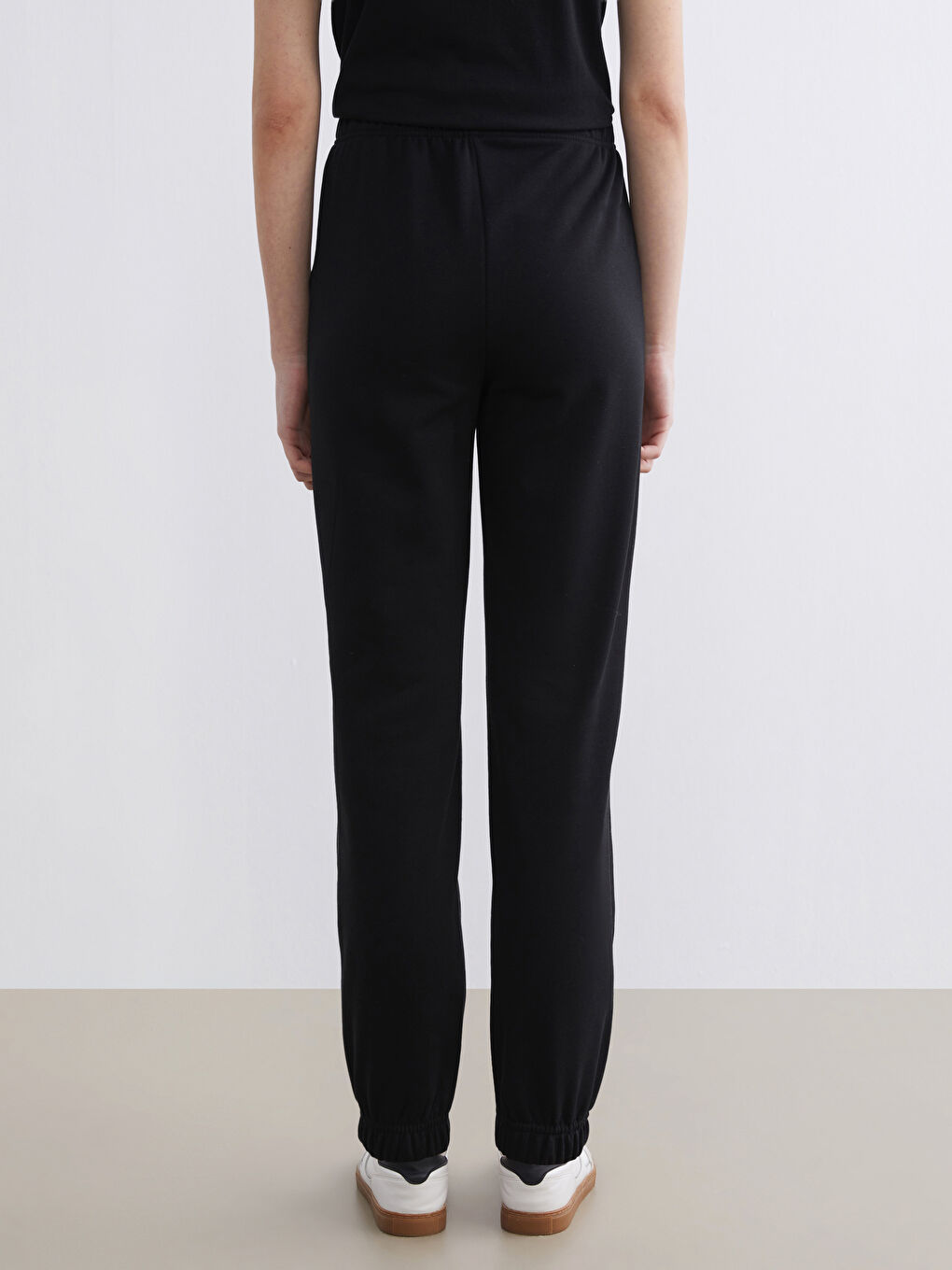 Elasticated Waist Women's Thick Jogger Sweatpants-3