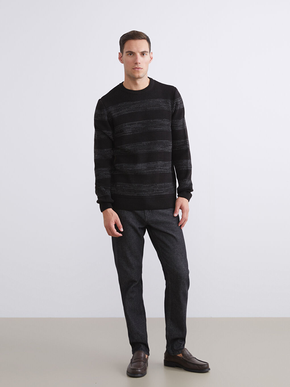 Siyah Bisiklet Yaka Çizgili Erkek Triko Kazak-1