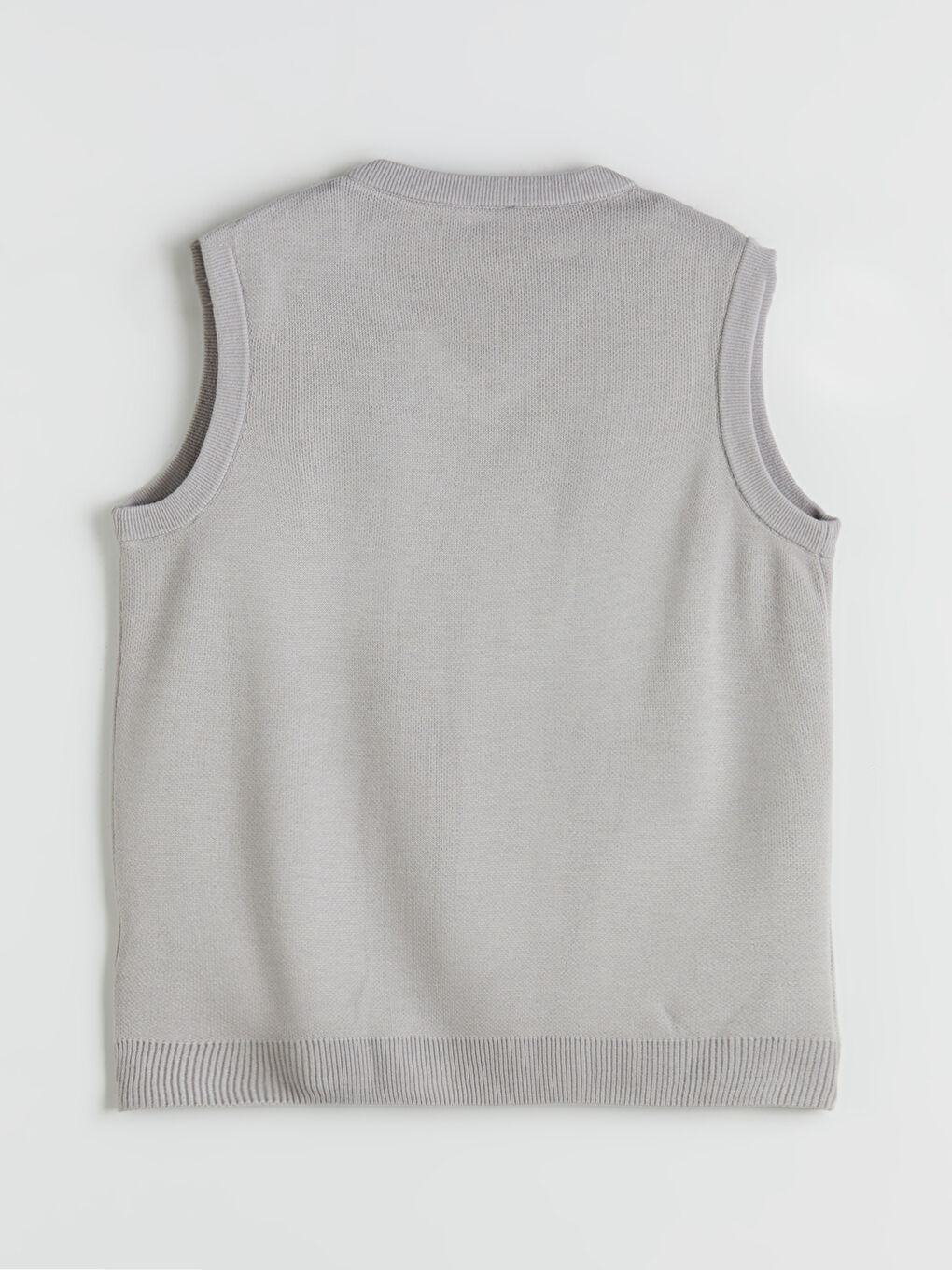 LCWAIKIKI Classic Standard Fit V Neck Men's Knitwear Sweater Vest -W5CL87Z8-DXR