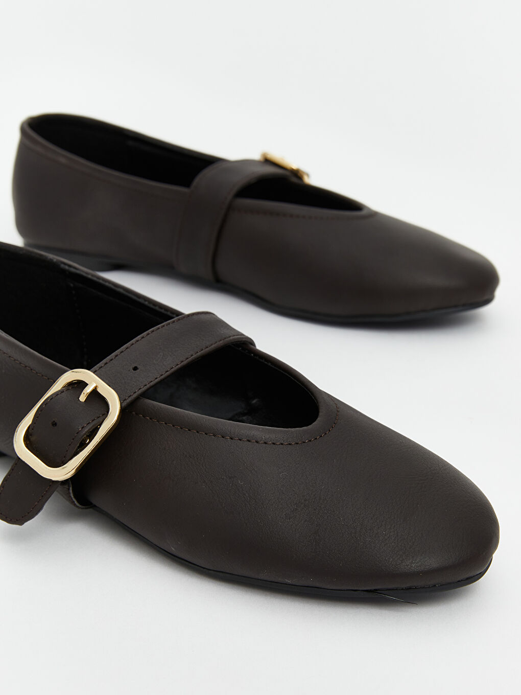 Kahverengi Deri Görünümlü Kadın Babet-2