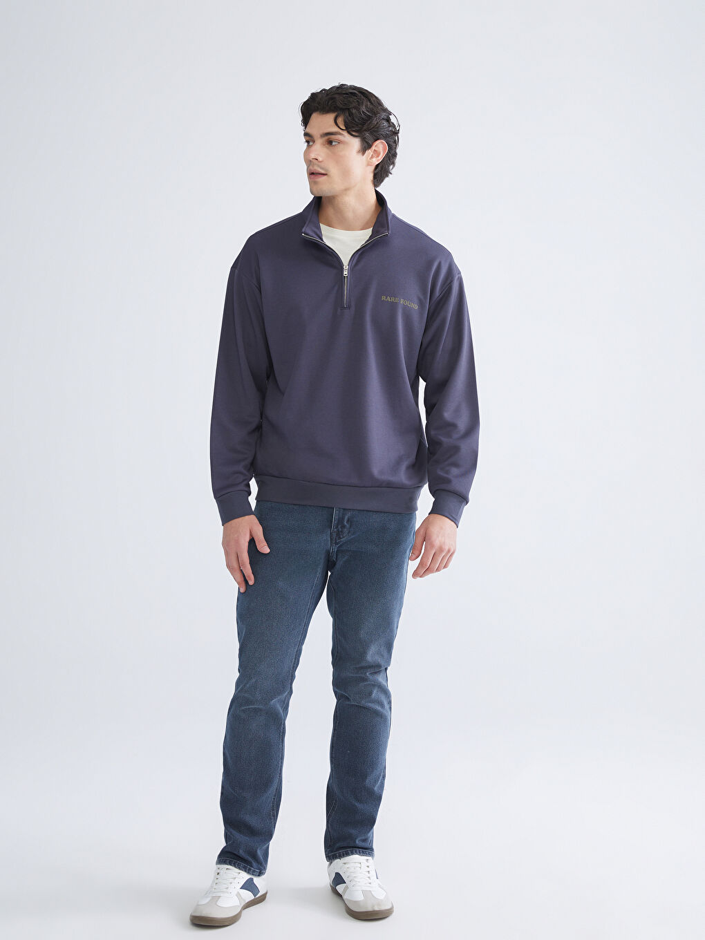 سويت شيرت مطبوع بياقة قمع للرجال-1