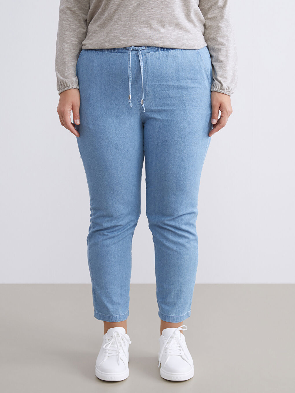İndigo Beli Lastikli Carrot Fit Kadın Jean Pantolon-1