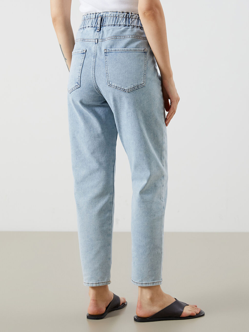 Jean Maman Slim à Taille Élastiquée pour Femmes-3