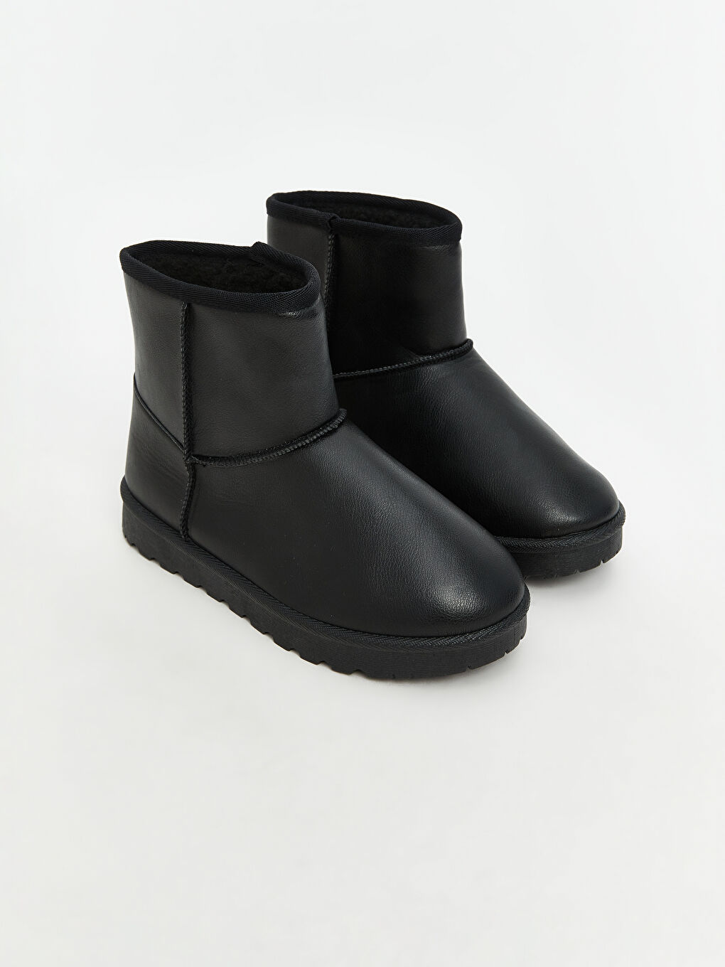 Ботуши за жени с вид на кожа