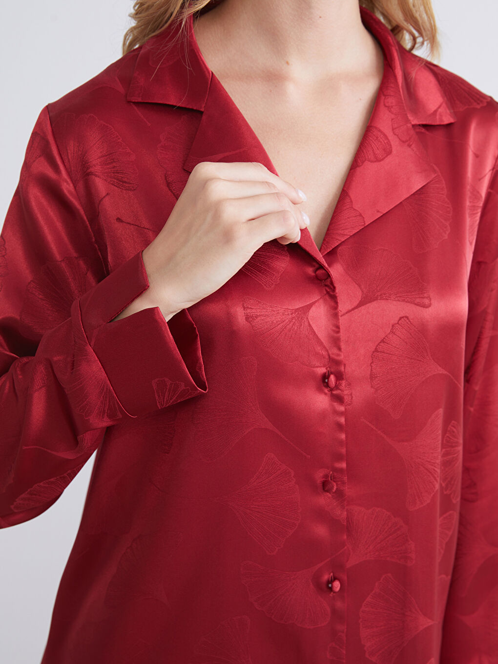 Collared Neck Patterned Satin Women's Pyjama Set-2