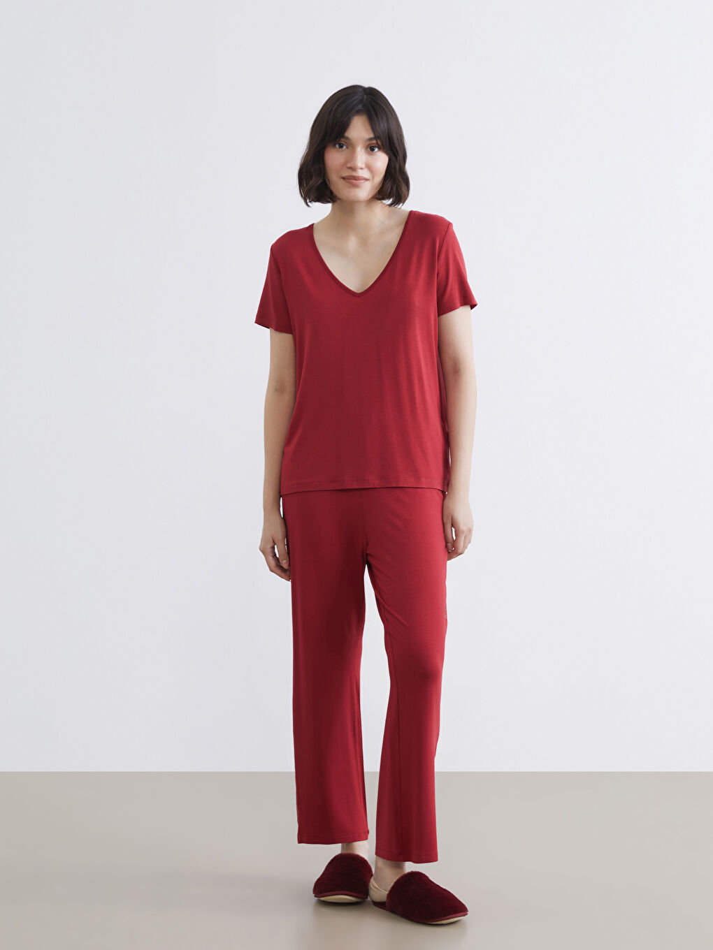 Set de pijama pentru Femei cu Detalii din Dantelă și Decolteu în V-1