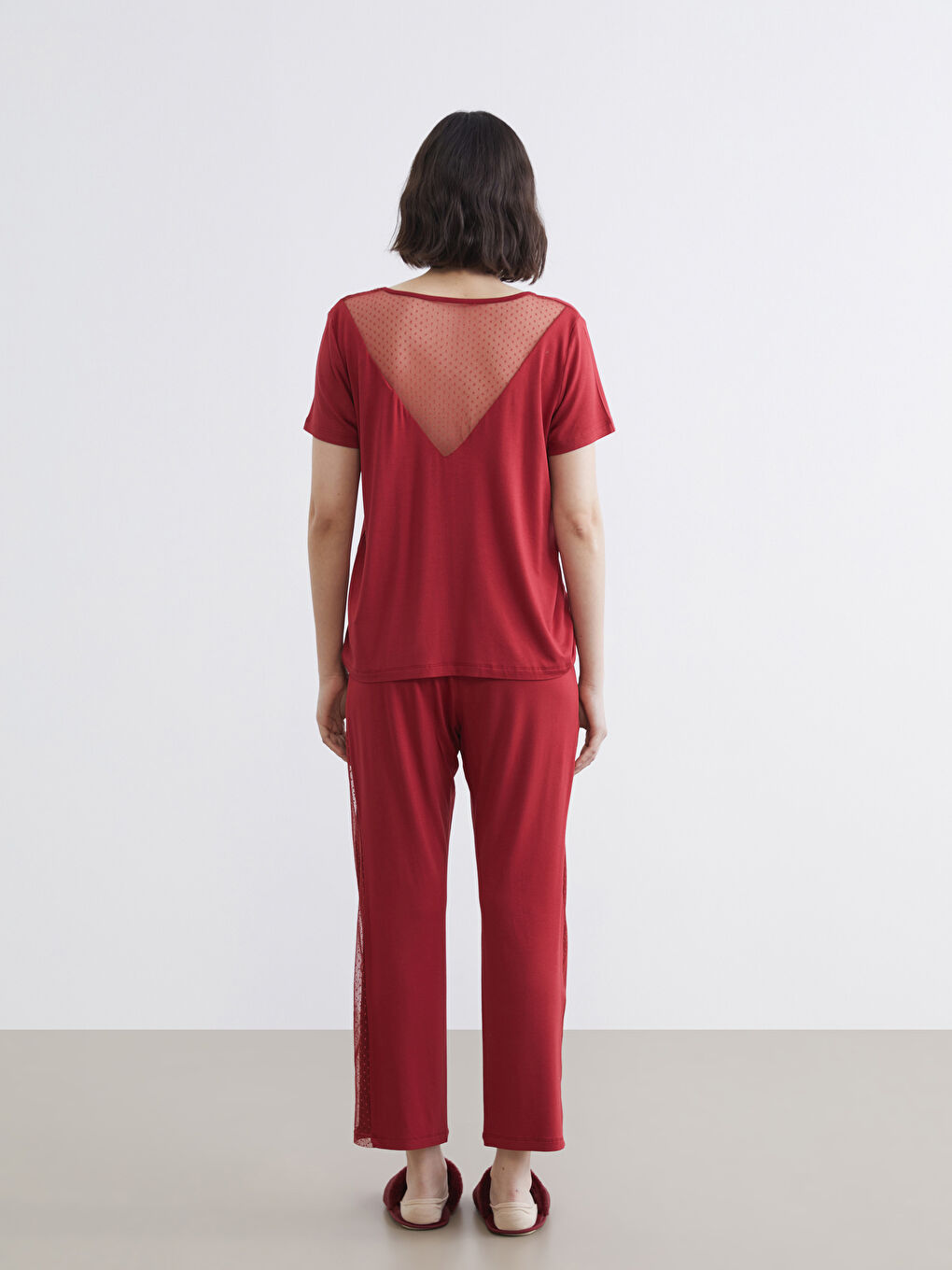 Set de pijama pentru Femei cu Detalii din Dantelă și Decolteu în V-3