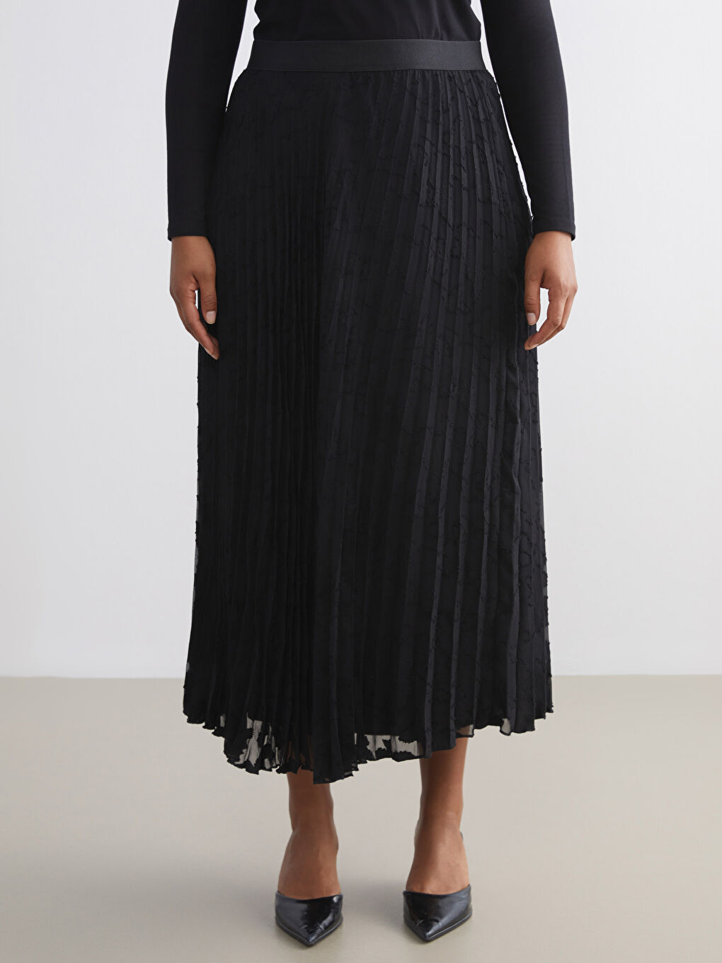 Woman BLACK Skirt-1