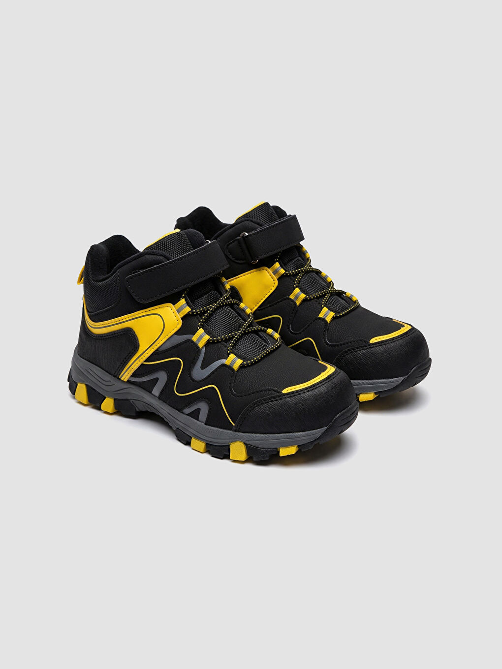 Renk Bloklu Erkek Çocuk Bot