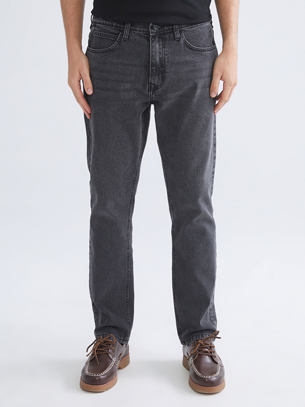 Standard Fit Men's Jeans-1