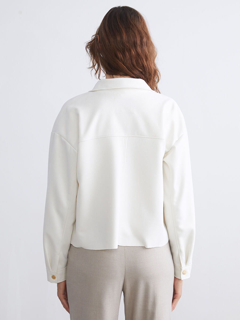 Ekru Kadın Süet Görünümlü Gömlek Ceket-3