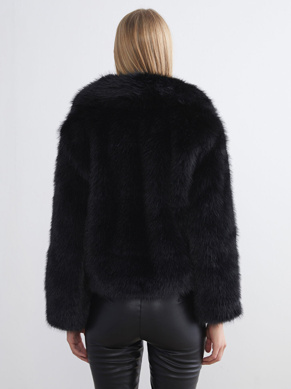 Jacket Neck Women's Fur Coat-4