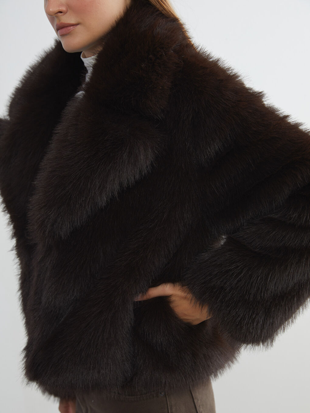 Jacket Neck Women's Fur Coat-2