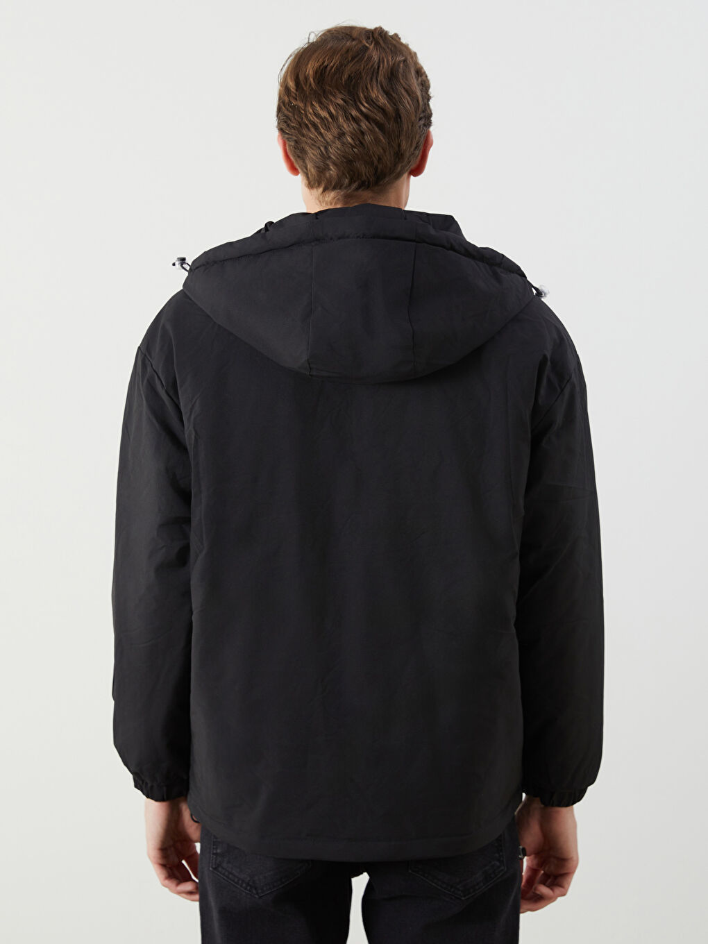 Siyah Bol Kalıp Kapüşonlu Kalın Erkek Şişme Mont-4