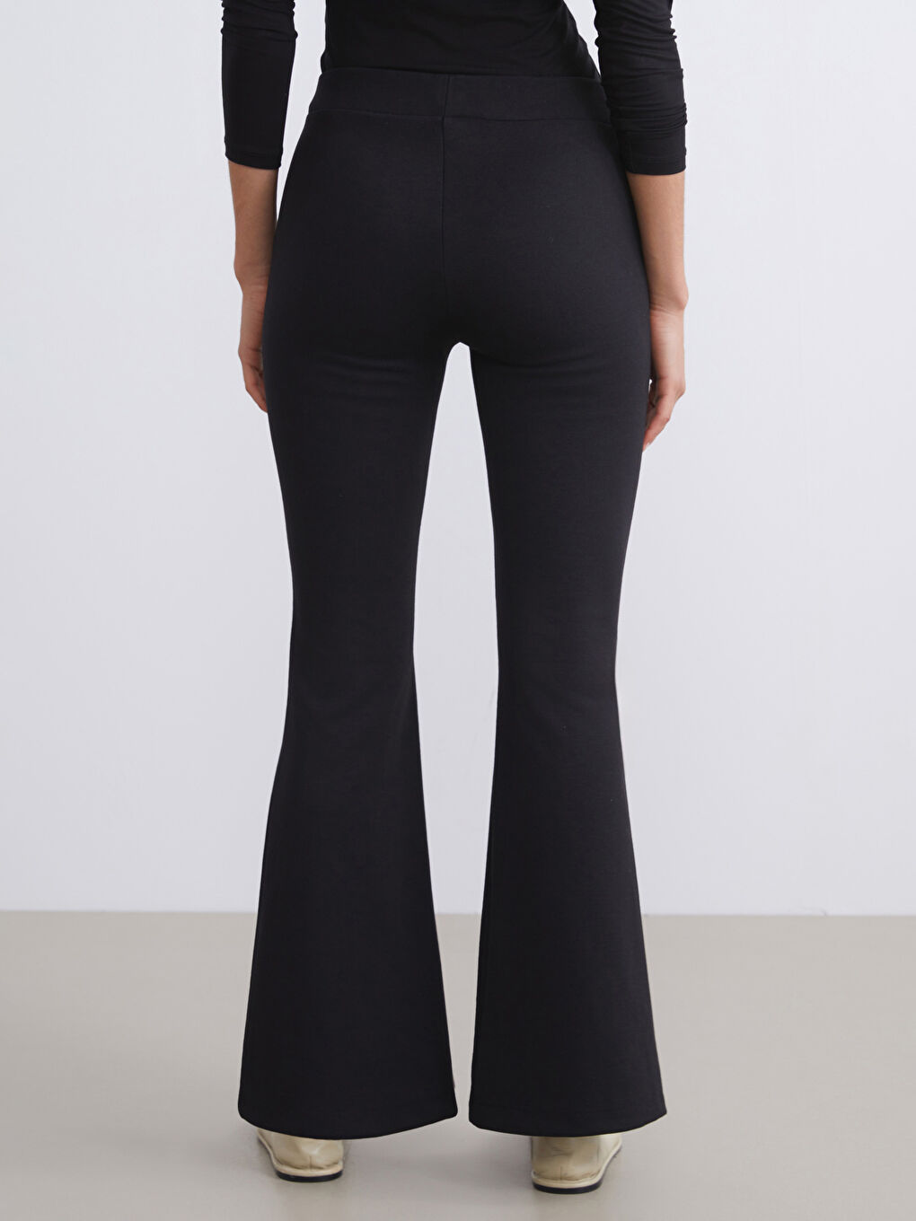 بنطلون ليجن بخصر مرن وأرجل إسبانية للسيدات-3