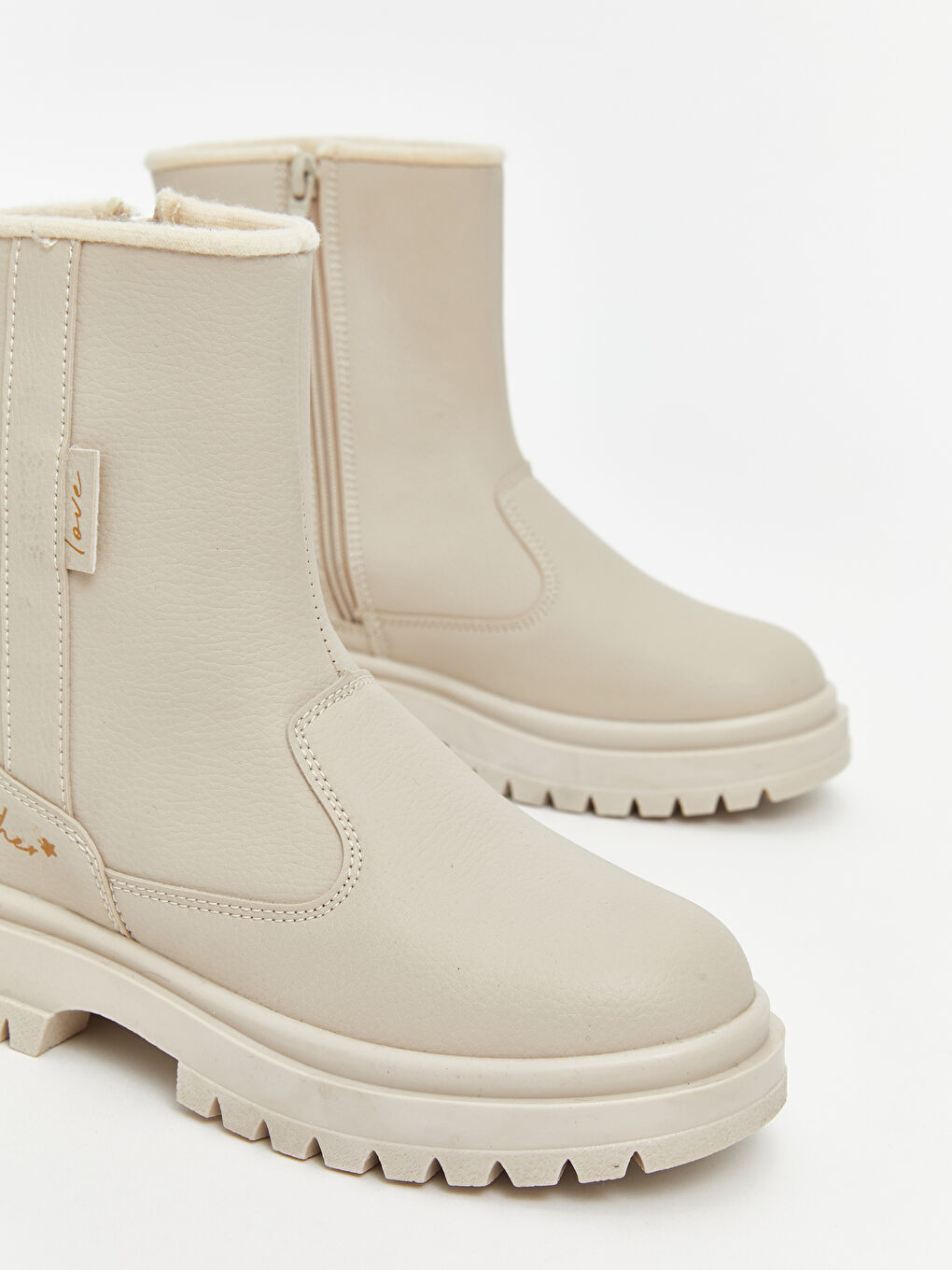 Bej Deri Görünümlü Kız Çocuk Bot-2