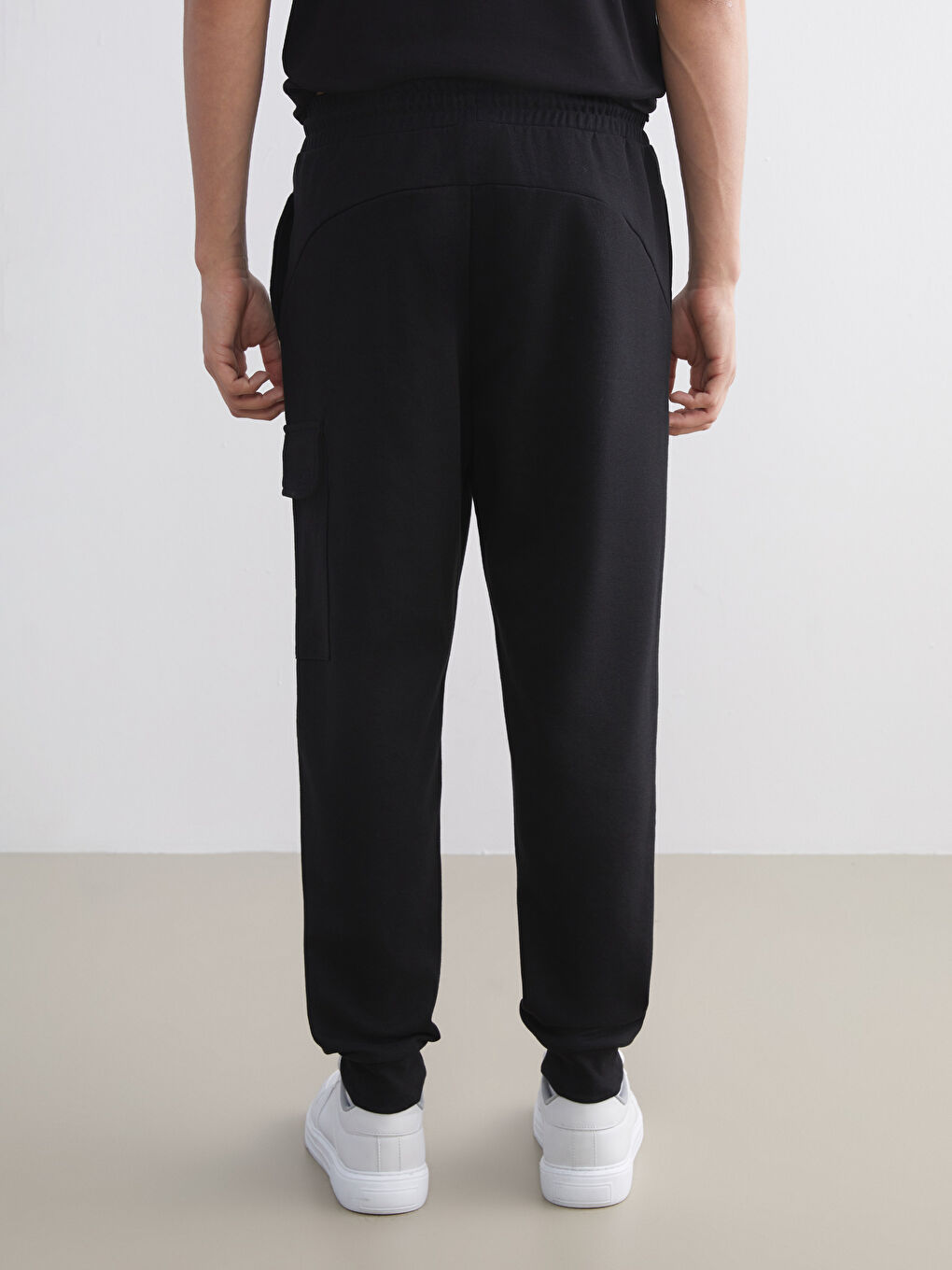 Standard Fit Men's Jogger Sweatpants-3