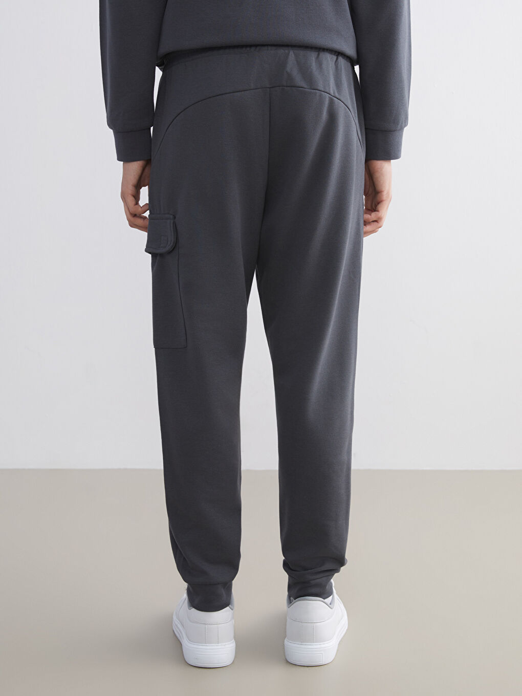 Standard Fit Men's Jogger Sweatpants-3