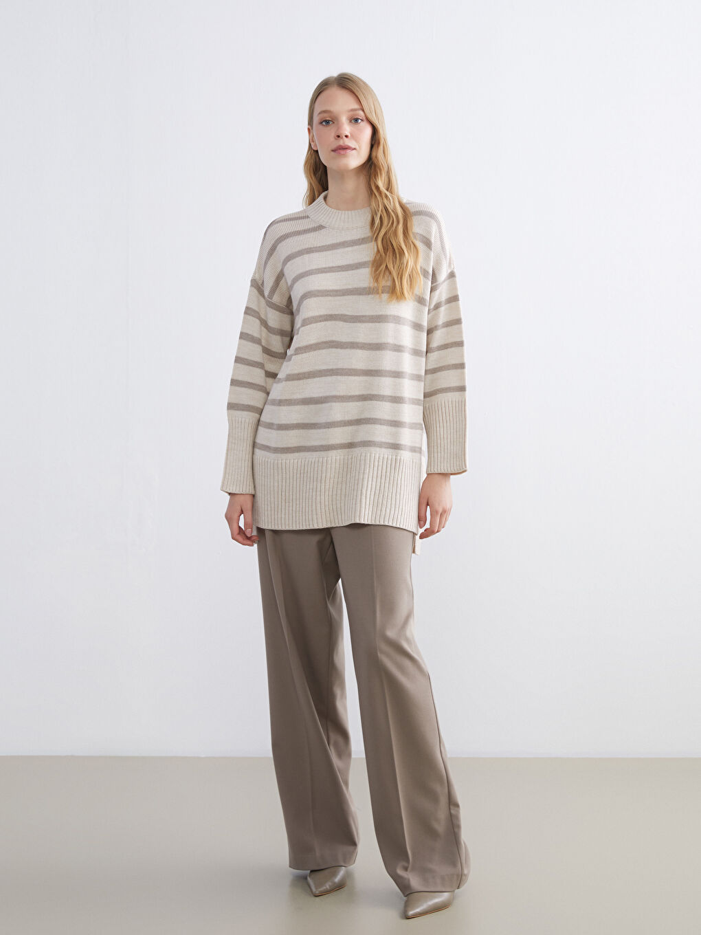 بلوز گەردەنبەند خەتخەت ئۆڤەرسایز تریکۆ ژنان-2