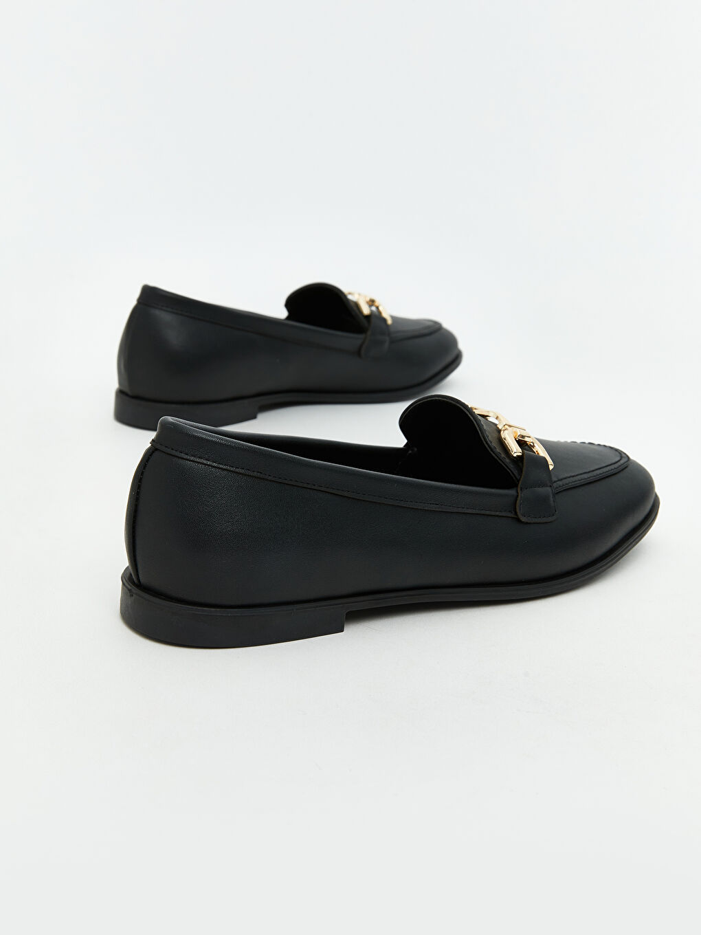 Siyah Deri Görünümlü Kadın Klasik Ayakkabı-4