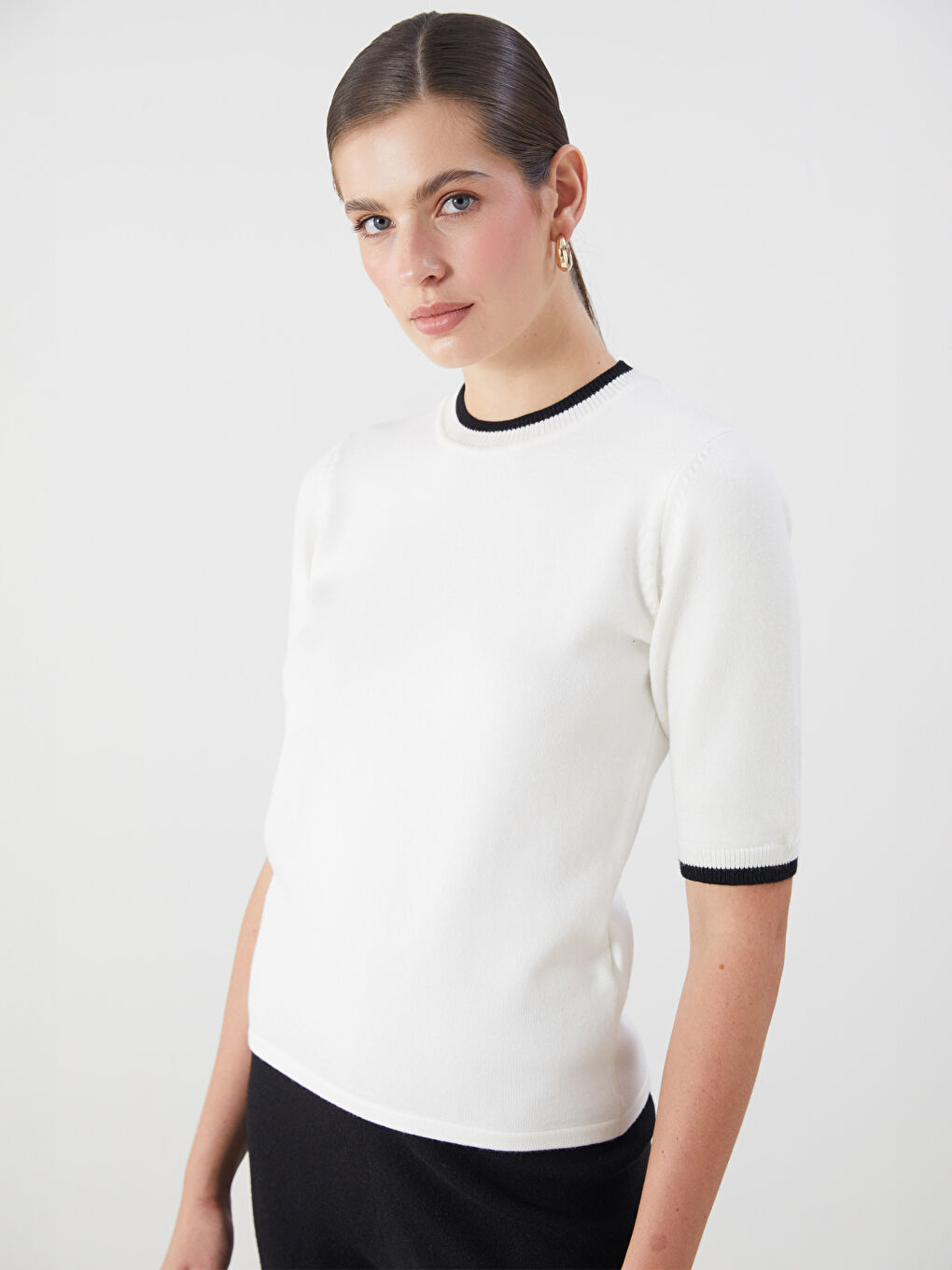 Crew Neck Women's Knitwear Sweater-1
