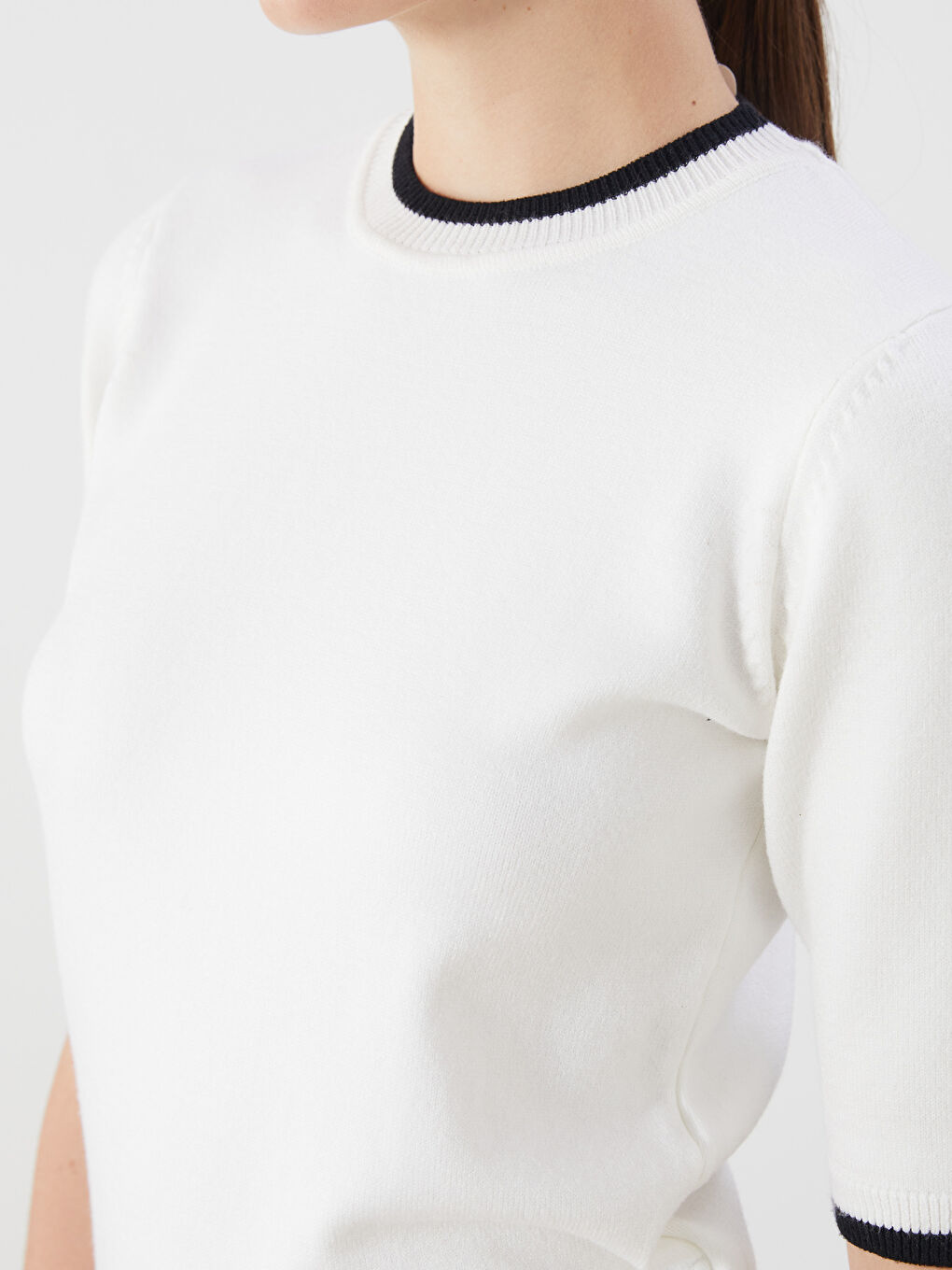 Crew Neck Women's Knitwear Sweater-4
