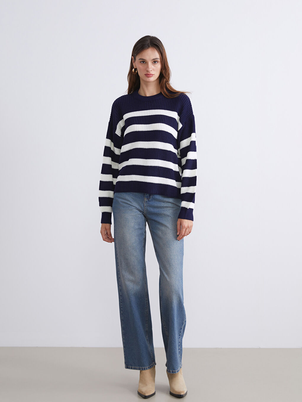 Crew Neck Striped Oversize Women's Knitwear Sweater-3