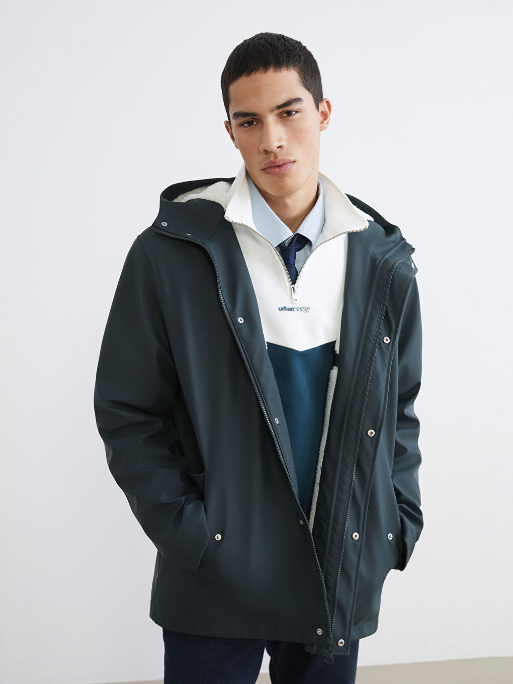 Yeşil Kapüşonlu İçi Kürklü Erkek Mont