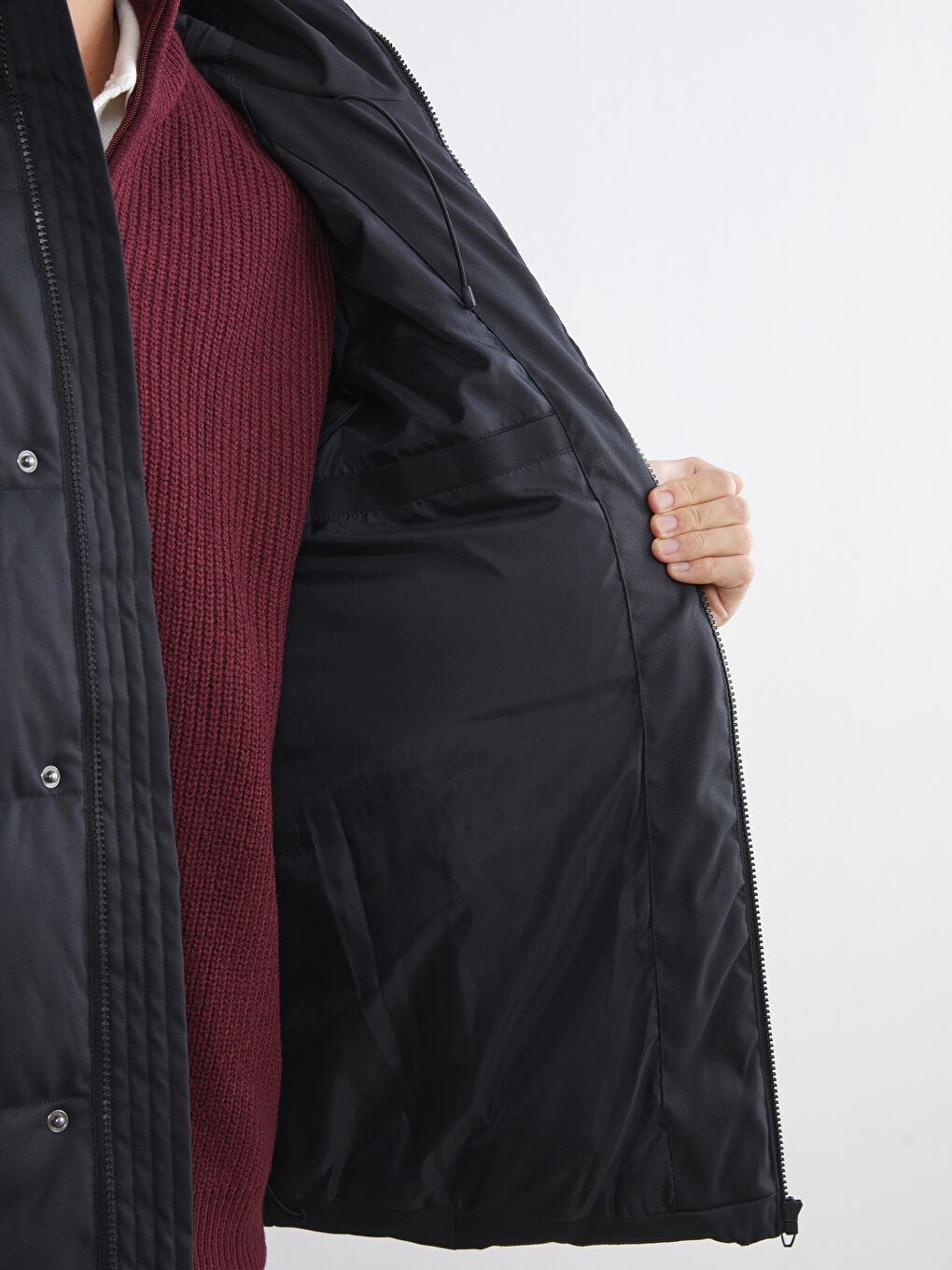 Siyah Rahat Kalıp Kapüşonlu Erkek Şişme Mont-3