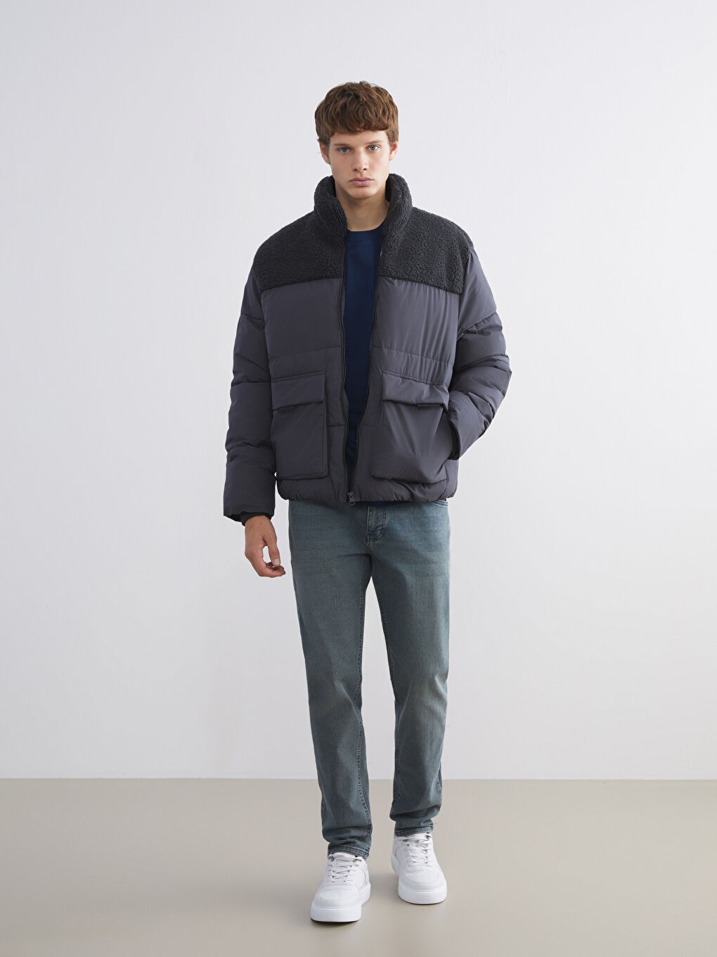 Gri Standart Kalıp Dik Yaka Erkek Şişme Mont-1